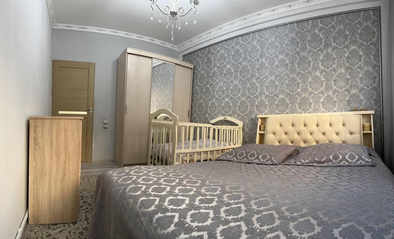Apartment In Ереван Екстериор снимка