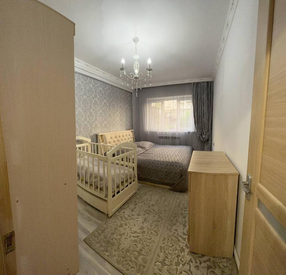 Apartment In Ереван Екстериор снимка