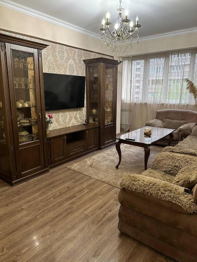 Apartment In Ереван Екстериор снимка